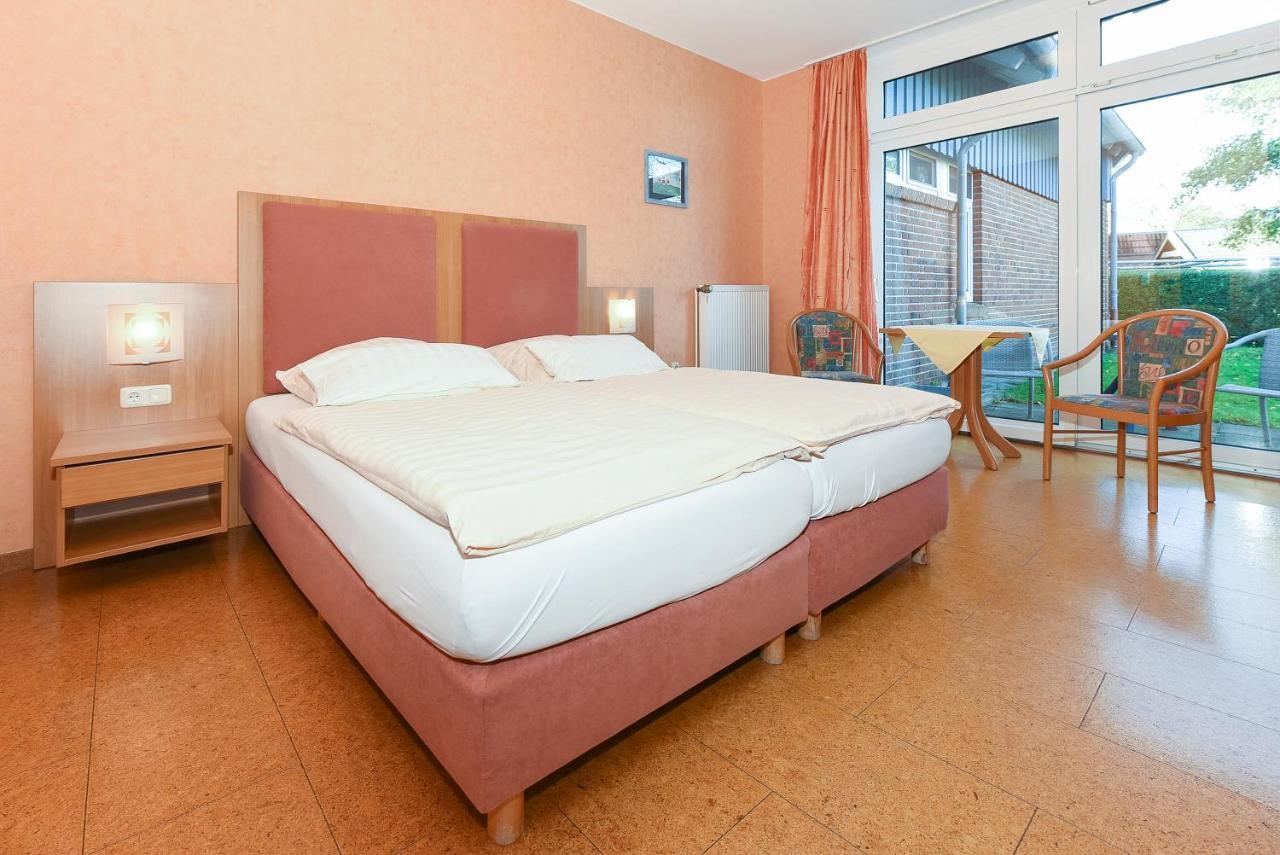 בנסרסיל Hotel-Pension Altes Siel מראה חיצוני תמונה