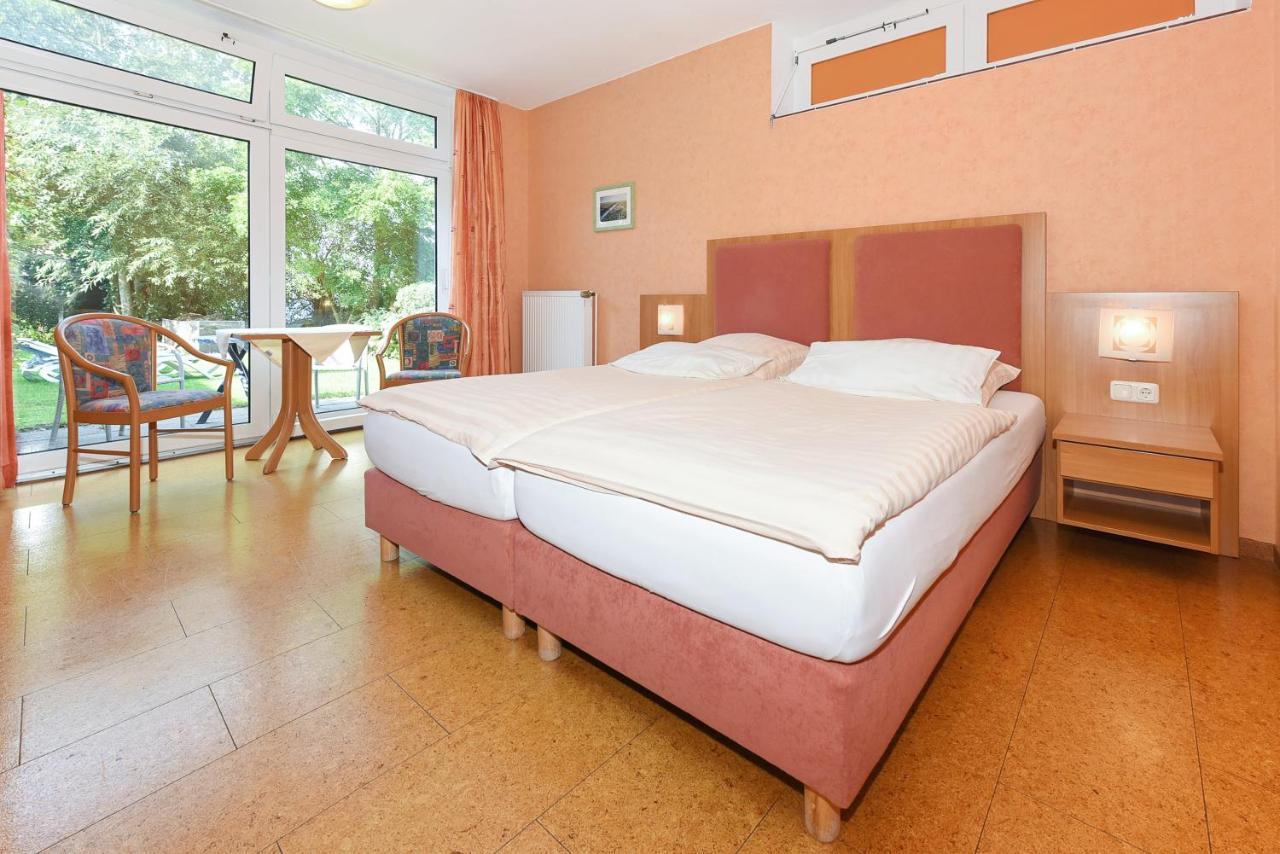 בנסרסיל Hotel-Pension Altes Siel מראה חיצוני תמונה