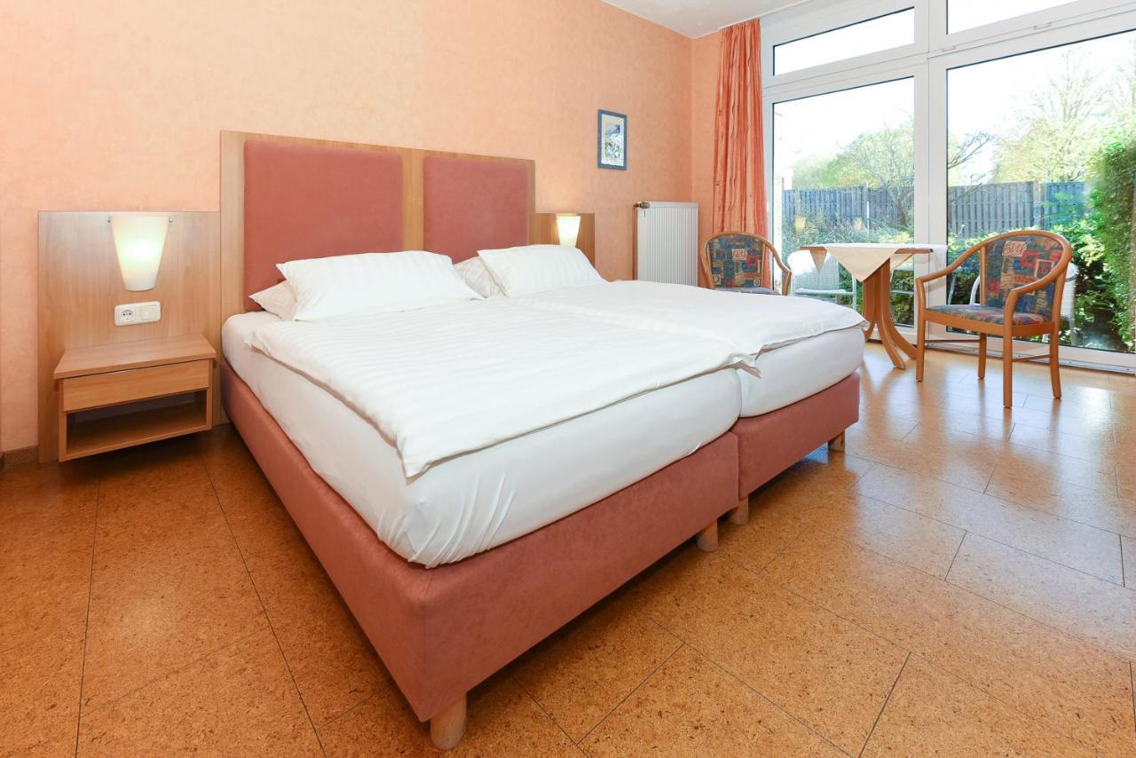 בנסרסיל Hotel-Pension Altes Siel מראה חיצוני תמונה