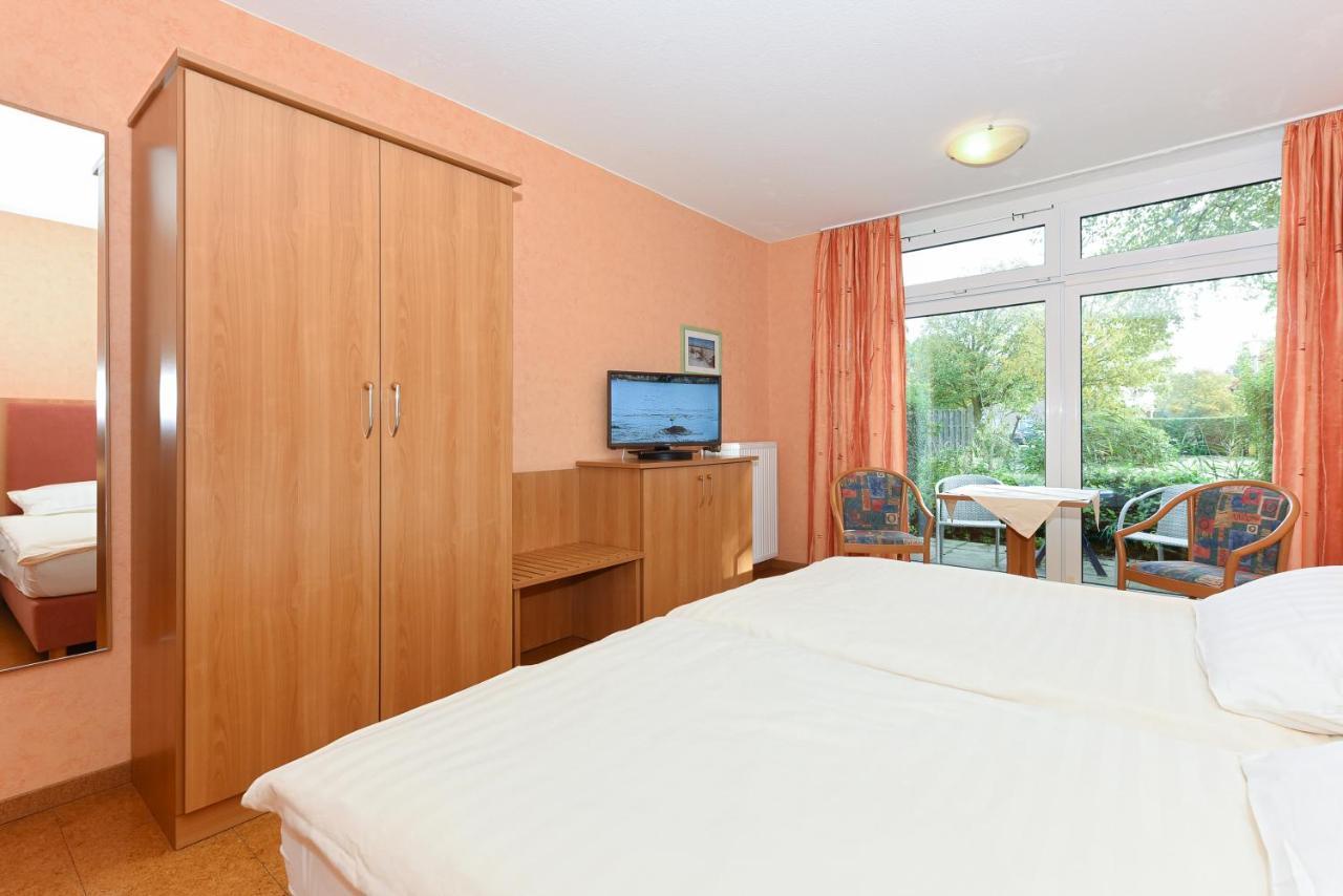 בנסרסיל Hotel-Pension Altes Siel מראה חיצוני תמונה