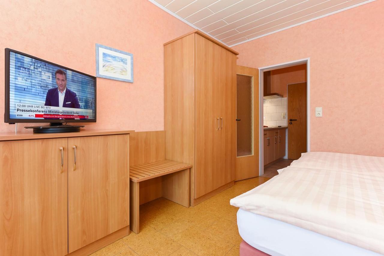 בנסרסיל Hotel-Pension Altes Siel מראה חיצוני תמונה