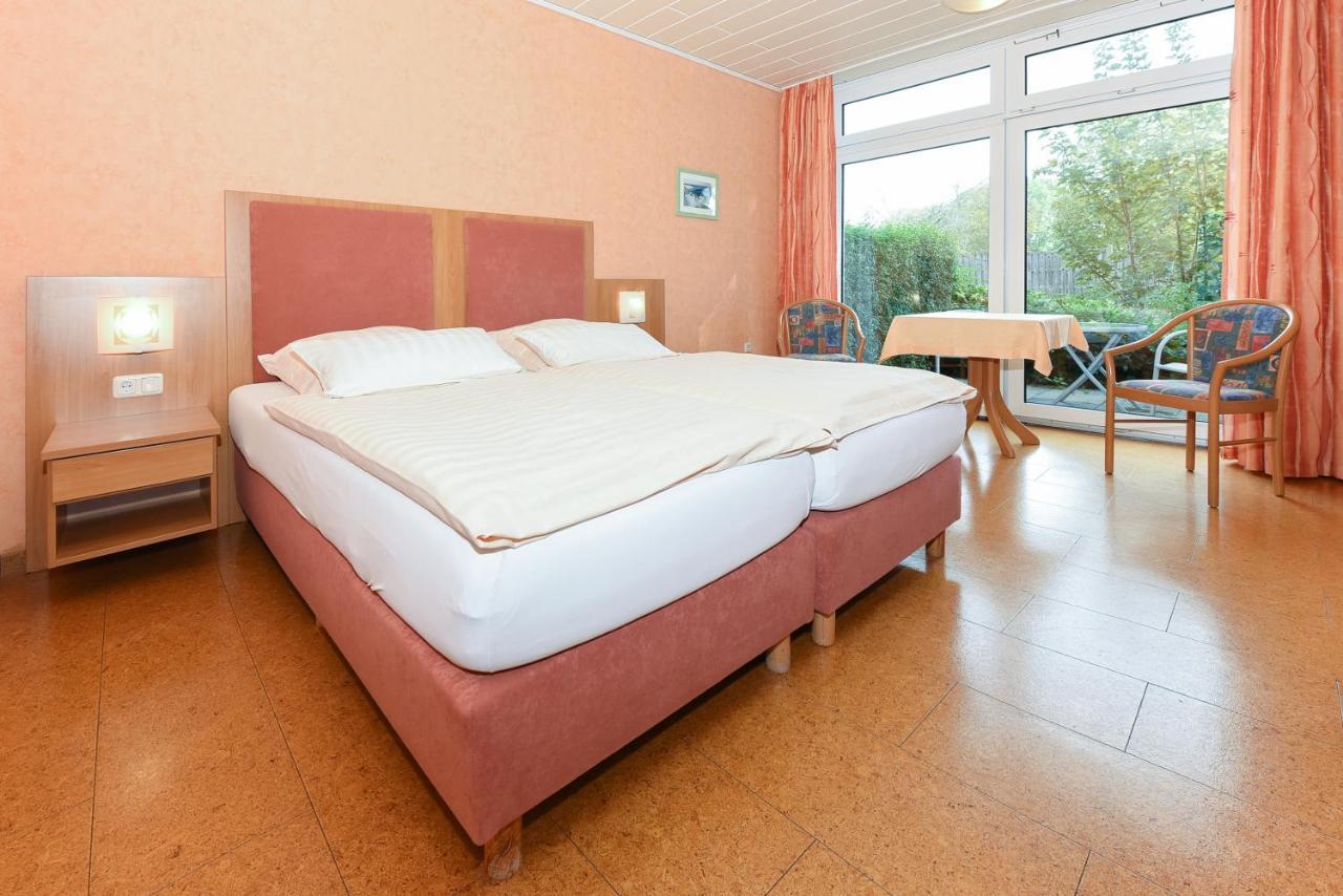 בנסרסיל Hotel-Pension Altes Siel מראה חיצוני תמונה