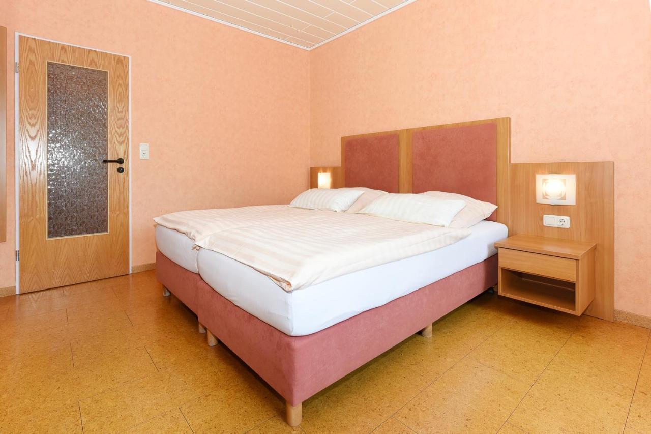 בנסרסיל Hotel-Pension Altes Siel מראה חיצוני תמונה