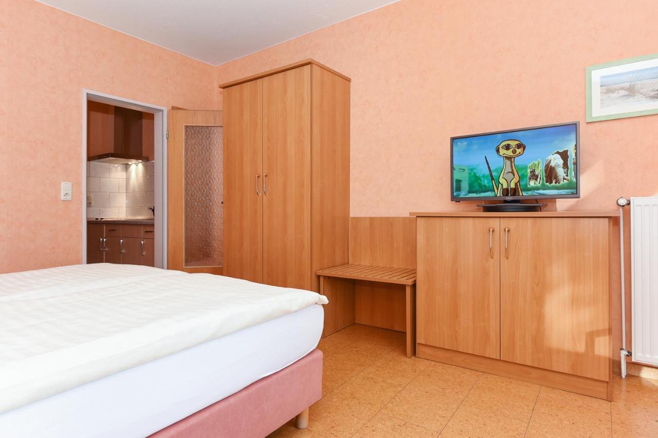 בנסרסיל Hotel-Pension Altes Siel מראה חיצוני תמונה