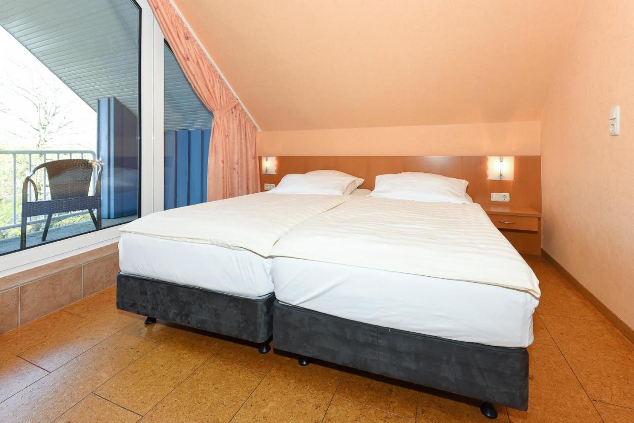 בנסרסיל Hotel-Pension Altes Siel מראה חיצוני תמונה