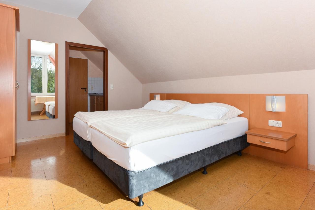 בנסרסיל Hotel-Pension Altes Siel מראה חיצוני תמונה