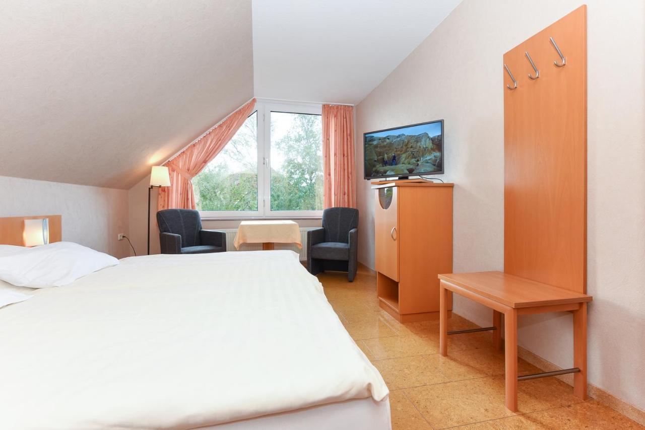 בנסרסיל Hotel-Pension Altes Siel מראה חיצוני תמונה