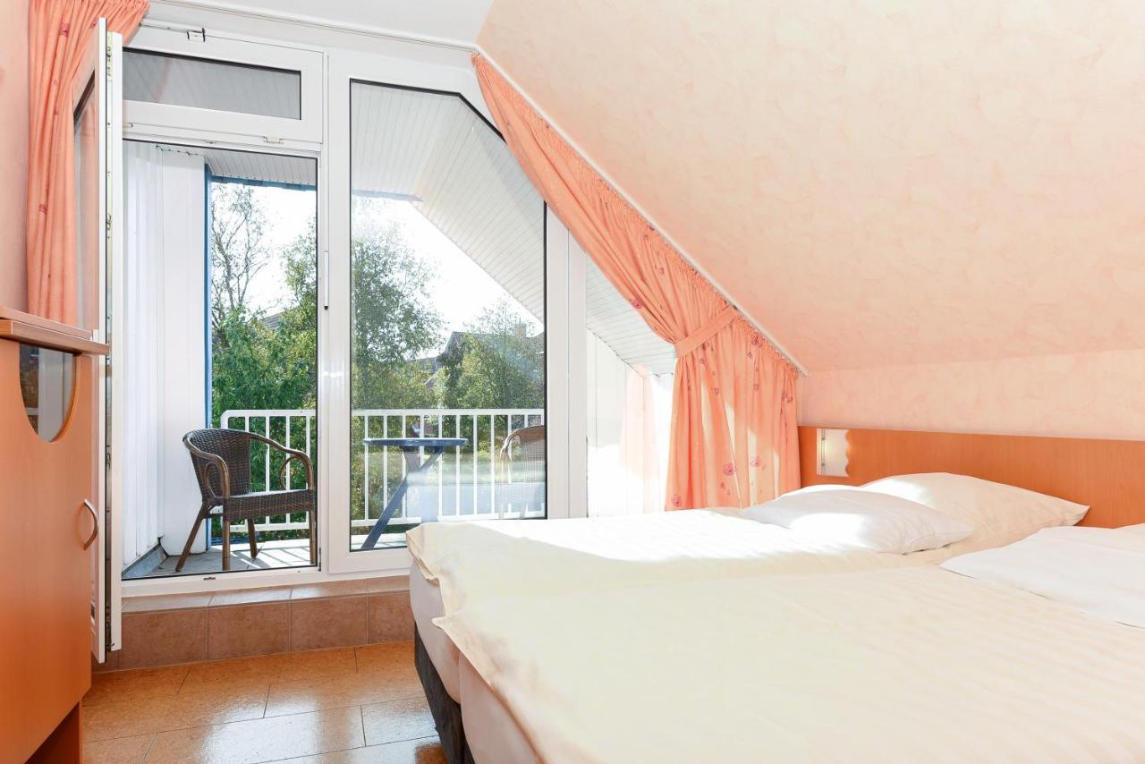 בנסרסיל Hotel-Pension Altes Siel מראה חיצוני תמונה