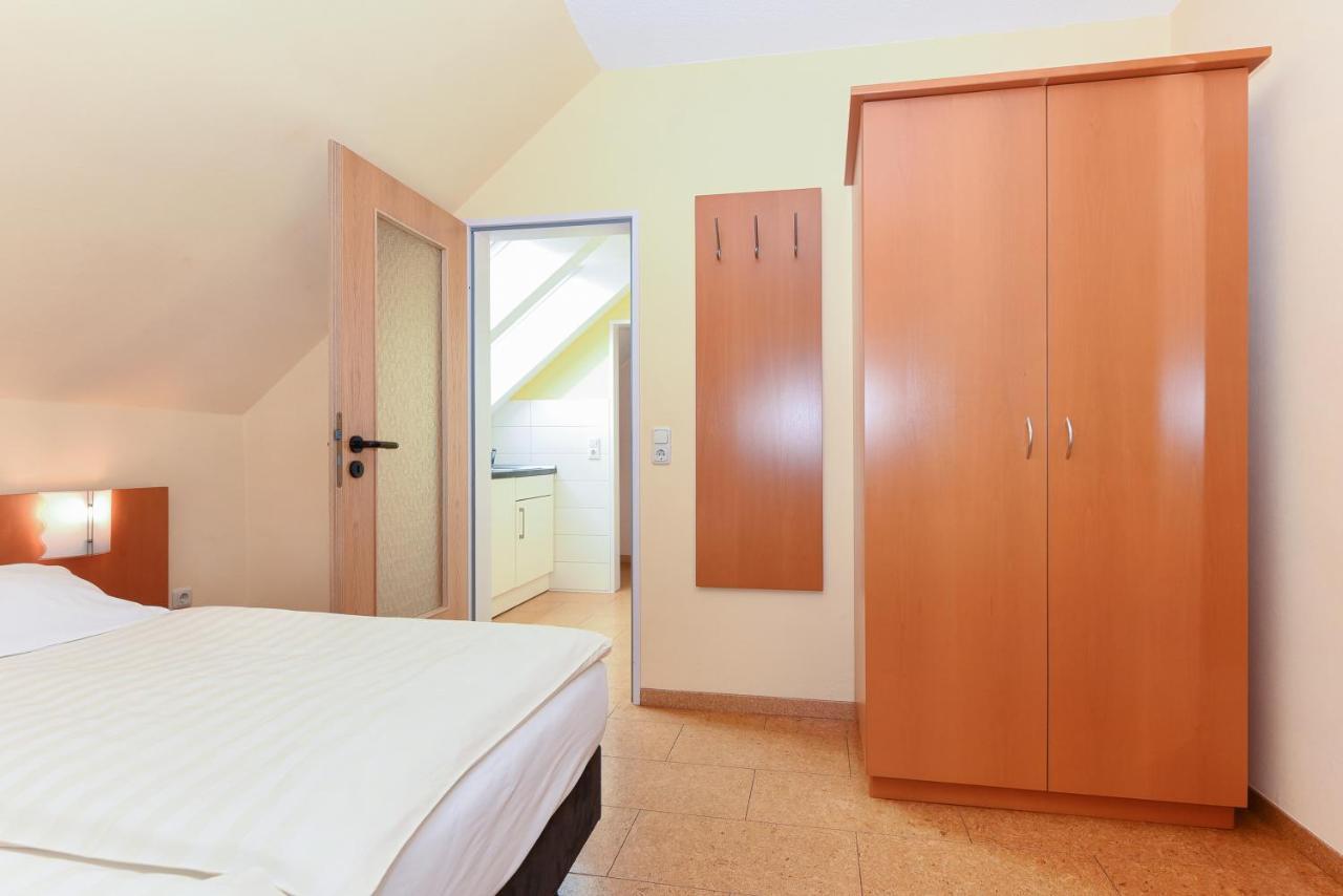 בנסרסיל Hotel-Pension Altes Siel מראה חיצוני תמונה