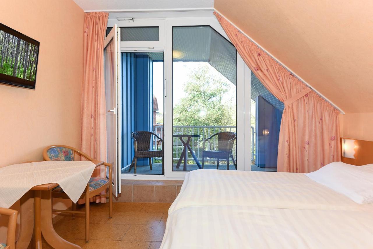בנסרסיל Hotel-Pension Altes Siel מראה חיצוני תמונה