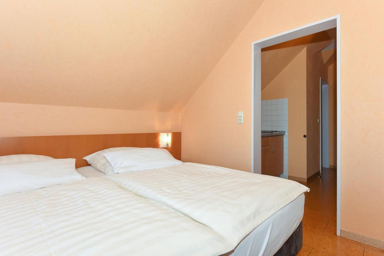 בנסרסיל Hotel-Pension Altes Siel מראה חיצוני תמונה