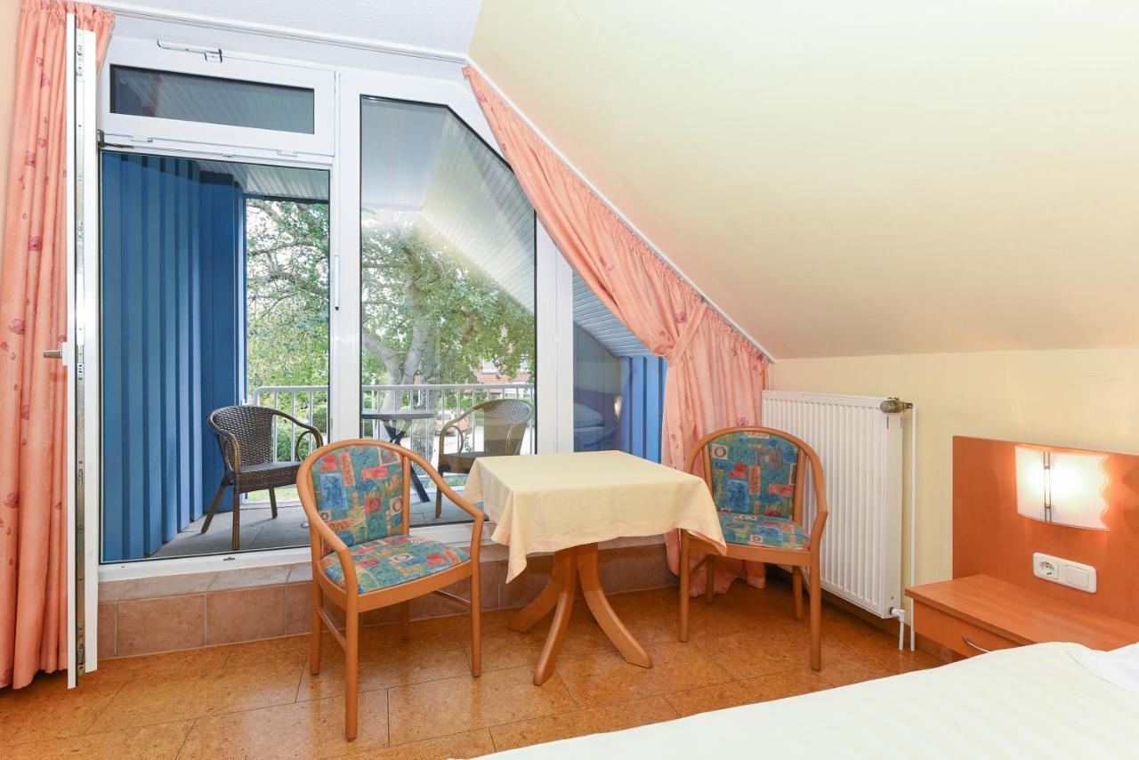 בנסרסיל Hotel-Pension Altes Siel מראה חיצוני תמונה