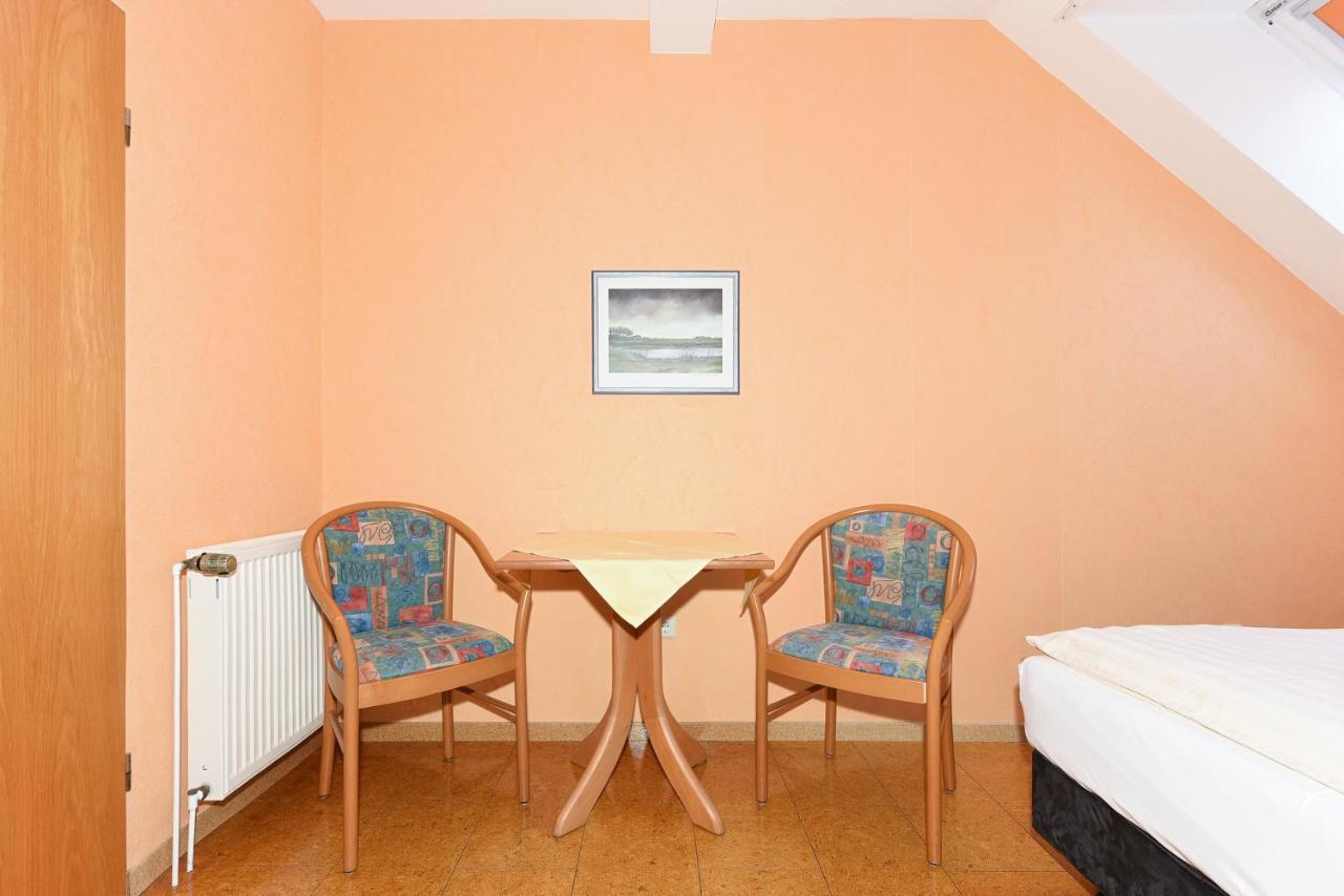 בנסרסיל Hotel-Pension Altes Siel מראה חיצוני תמונה